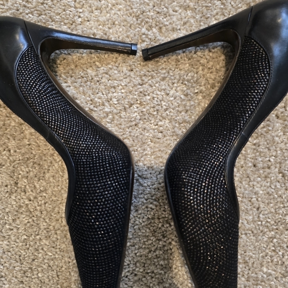 Joan Oloff Gorgeous Black Heel - Picture 5 of 10